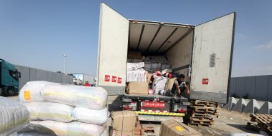 البيت الأبيض: 66 شاحنة مساعدات دخلت غزة خلال 24 ساعة