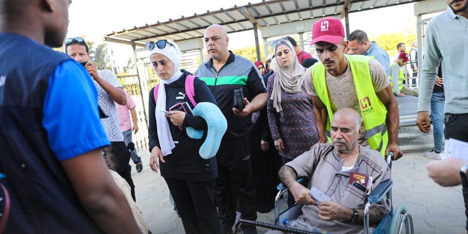 حملة المرشح الرئاسى عبد الفتاح السيسى: استقبال الجرحى الفلسطينيين امتداداً لجهود مصر بالتخفيف من معاناة الأشقاء