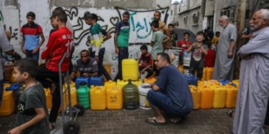 جارديان: نقص مياه الشرب النظيفة لـ 95% من سكان غزة يهدد بحدوث أزمة صحية