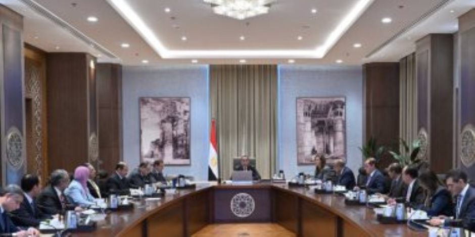 في اجتماعه اليوم .. رئيس الوزراء يوجه بسرعة طرح مشروعات "اقتصادية المثلث الذهبى" على القطاع الخاص