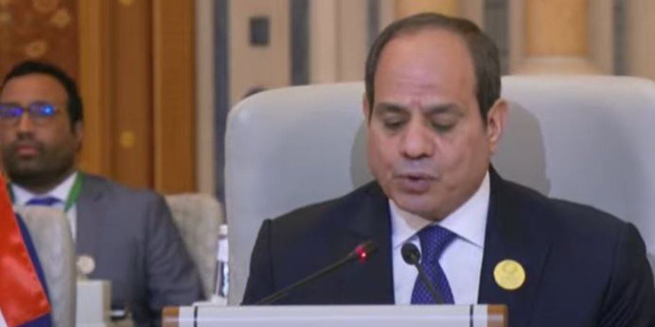 الرئيس السيسي: سياسات العقاب الجماعي لأهالي غزة من قتل وحصار وتهجير قسرى غير مقبولة الرئيس السيسي: سياسات العقاب الجماعي لأهالي غزة من قتل وحصار وتهجير قسرى غير مقبولة