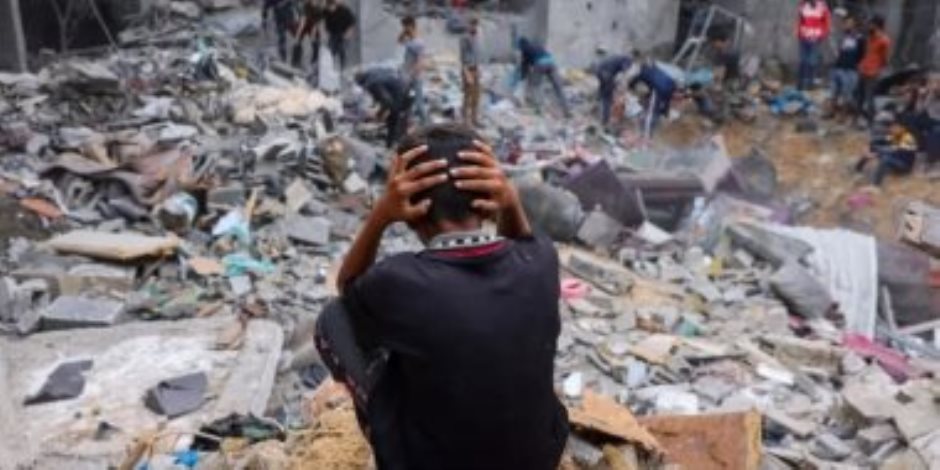 جيش الاحتلال يعلن السيطرة على عدة مبان حكومية فى غزة جيش الاحتلال يعلن السيطرة على عدة مبان حكومية فى غزة