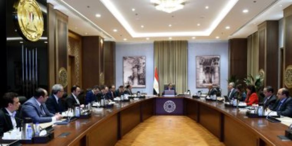 رئيس الوزراء يتابع جهود تطوير قطاع النقل وتحويل مصر لمركز لوجيستى عالمى رئيس الوزراء يتابع جهود تطوير قطاع النقل وتحويل مصر لمركز لوجيستى عالمى