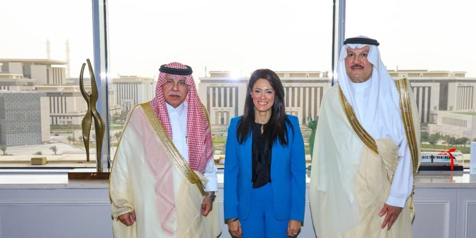 وزيرة التعاون الدولي تعقد جلسة مباحثات مع وزير التجارة السعودي