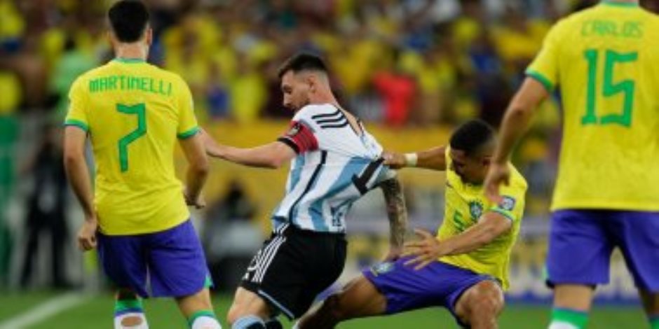 الأرجنتين تتصدر مجموعتها في تصفيات أمريكا الجنوبية المؤهلة لكأس العالم بعدما أسقطت البرازيل ( 1-0)