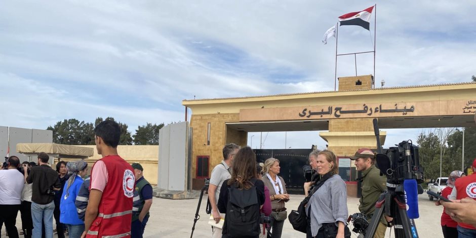القاهرة الإخبارية: وصول 22 مصابا من قطاع غزة إلى معبر رفح للعلاج بمصر