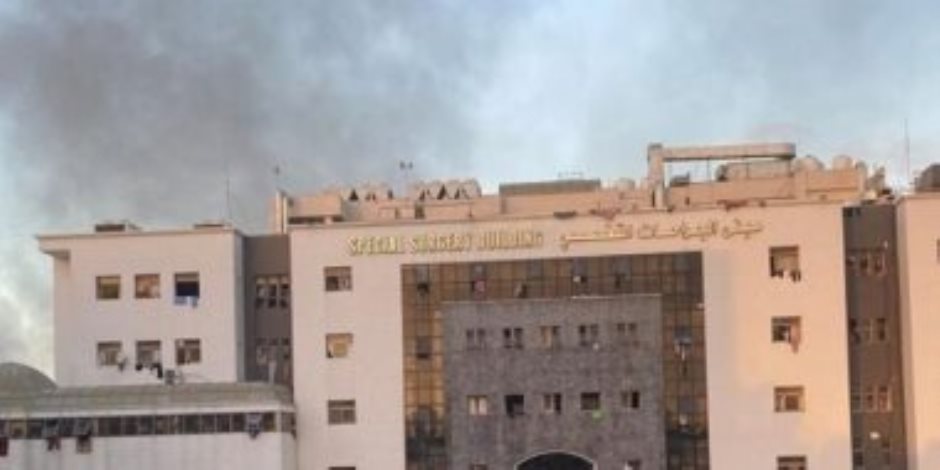  جيش الاحتلال الإسرائيلى ينسحب من مجمع الشفاء الطبى فى قطاع غزة