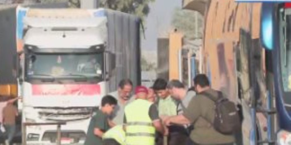 القاهرة الإخبارية: وصول 70 شاحنة مساعدات إلى شمال قطاع غزة القاهرة الإخبارية: وصول 70 شاحنة مساعدات إلى شمال قطاع غزة
