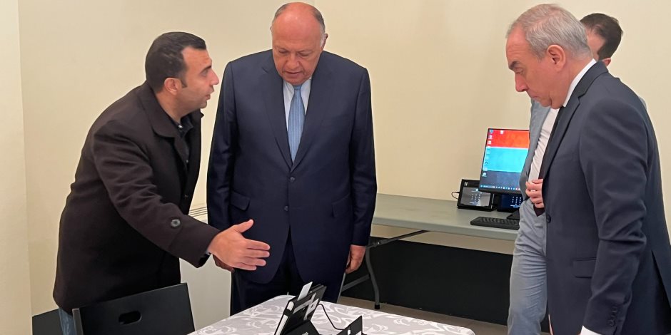 وزير الخارجية يتفقد الاستعدادات الأخيرة لانتخابات الرئاسة بالخارج بسفارة مصر في باريس