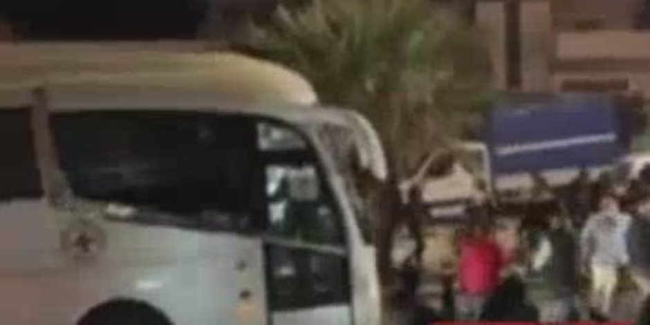 القاهرة الإخبارية: وصول حافلة الأسرى المحررين إلى رام الله