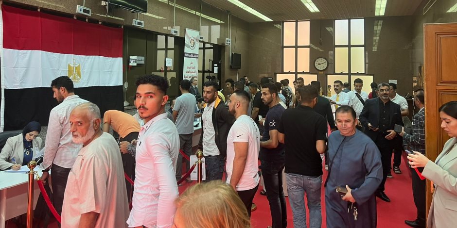 طوابير الجالية المصرية في دبى للتصويت بالانتخابات الرئاسية.. صور طوابير الجالية المصرية في دبى للتصويت بالانتخابات الرئاسية.. صور