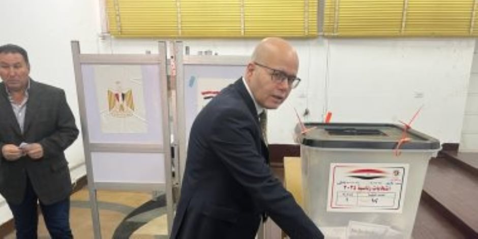 جمال الكشكى يدلى بصوته.. ويؤكد: كثافة المشاركة دليل على وعى المصريين