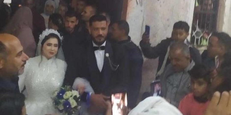 عروسان يدليان بصوتيهما فى الانتخابات الرئاسية 2024 بشمال سيناء