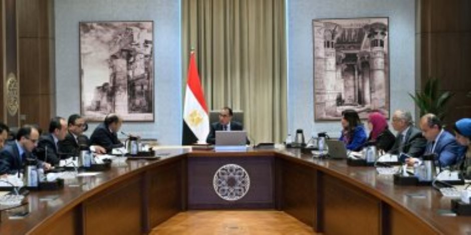 في اجتماع اليوم .. الحكومة تناقش آليات مقترحة لإقامة مراكز تجارية مصرية متكاملة فى أفريقيا في اجتماع اليوم .. الحكومة تناقش آليات مقترحة لإقامة مراكز تجارية مصرية متكاملة فى أفريقيا