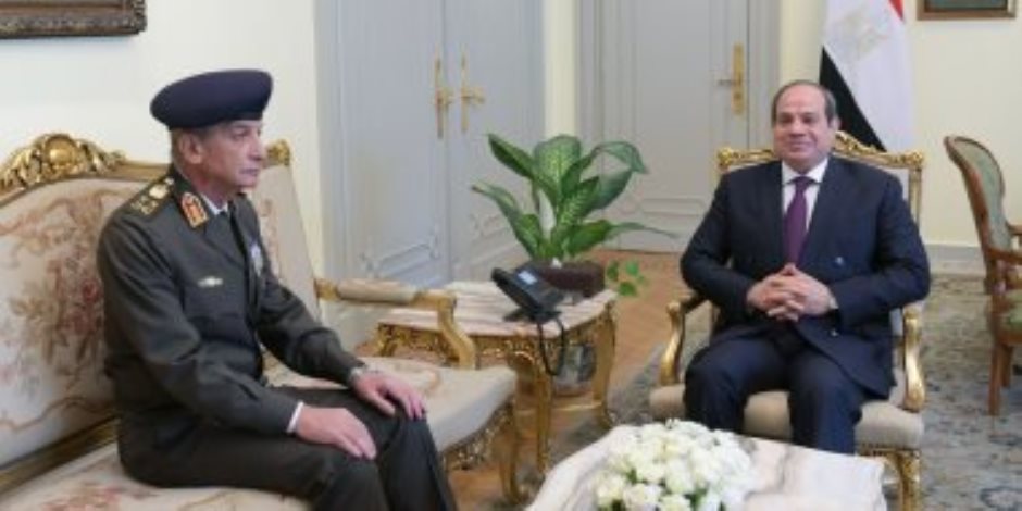 الرئيس السيسي يستقبل القائد العام للقوات المسلحة 