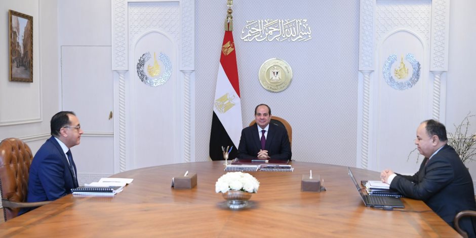 الرئيس السيسي يناقش جهود إزالة التعديات وأعمال التكريك في جميع بحيرات مصر