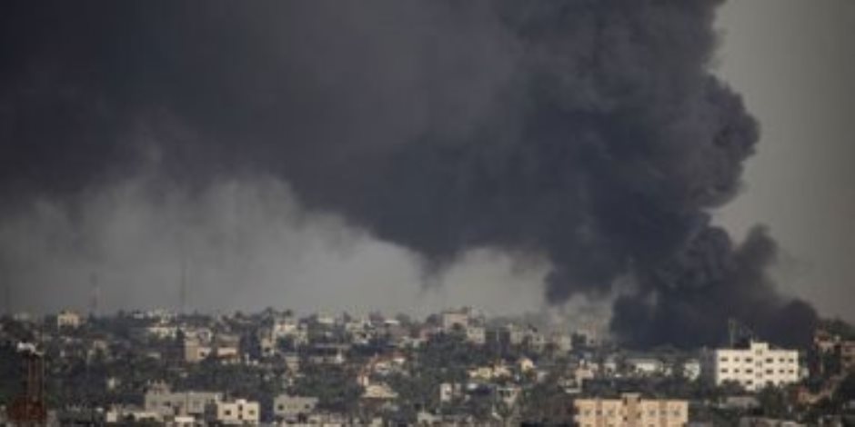 إعلام فلسطيني: مروحيات إسرائيلية تشن غارات على مناطق من خان يونس