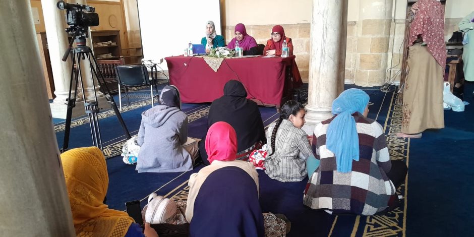 ملتقى المرأة بالجامع الأزهر يعدد فوائد تعليم اللغة العربية للأبناء 