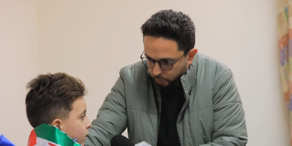 في أول ظهور له بعد شهرين من علاجه في مصر.. كيف أصبح الطفل الفلسطيني عبدالله كحيل؟ 