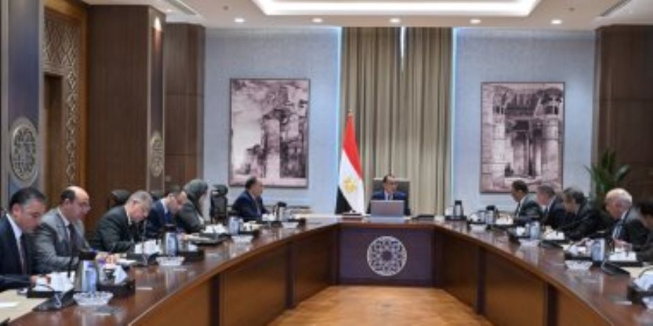 رئيس الوزراء يبحث تشكيل مجلس لتوطين تكنولوجيا تصنيع الرقائق الإلكترونية رئيس الوزراء يبحث تشكيل مجلس لتوطين تكنولوجيا تصنيع الرقائق الإلكترونية