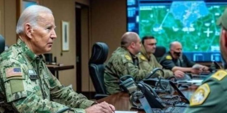 صورة للرئيس الأمريكى بالزى العسكرى استعدادا للحرب تشعل مواقع التواصل