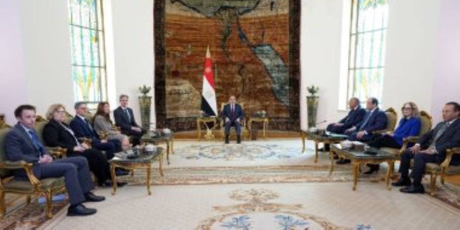 الرئيس السيسى يؤكد ضرورة اتخاذ خطوات جادة تجاه التسوية العادلة للقضية الفلسطينية