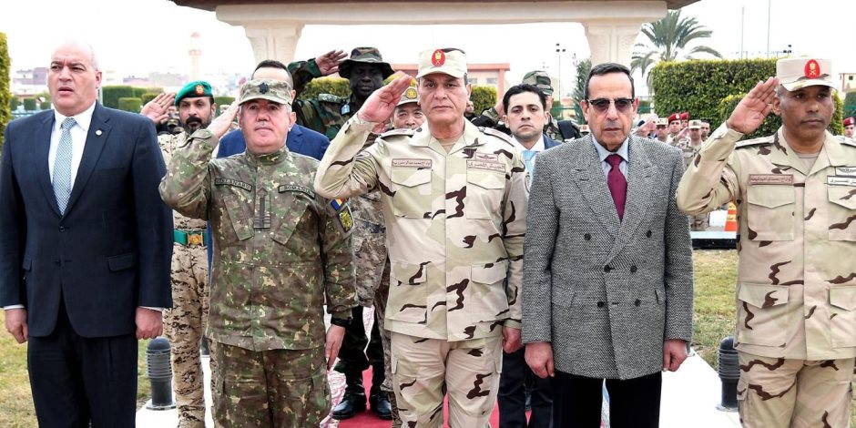 القوات المسلحة تنظم زيارة لوفد التمثيل العسكرى العربي والأجنبي لمعبر رفح البري (فيديو)