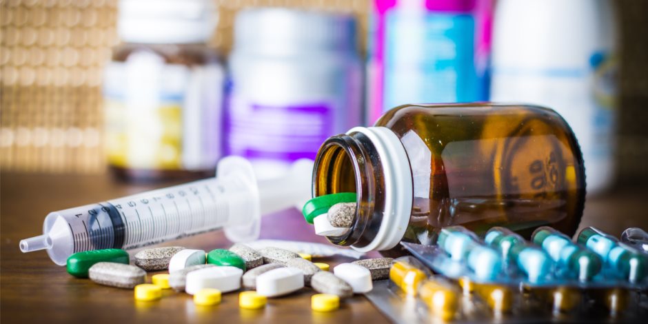 قطاع أمن المنافذ يضبط 3 قضايا تهريب وحيازة المواد والأقراص الدوائية المخدرة قطاع أمن المنافذ يضبط 3 قضايا تهريب وحيازة المواد والأقراص الدوائية المخدرة