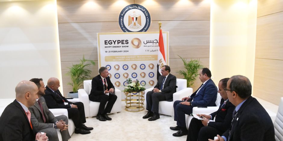 وزير البترول يبحث مع "إكسون موبيل للاستكشاف" أنشطة الشركة التوسعية بمصر