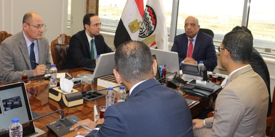 وزير قطاع الأعمال العام يبحث مع تحالف مصرى إيطالي إقامة خطوط إنتاج "البليت" اللازم لصناعات الحديد والصلب