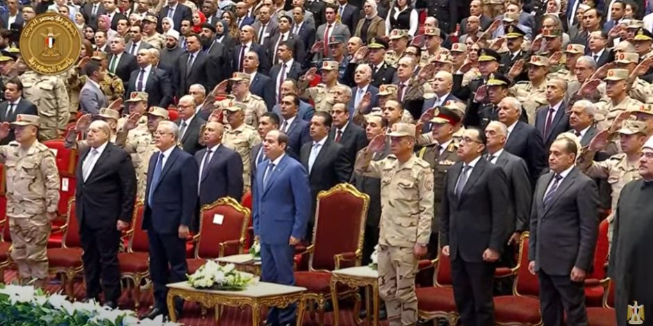 عزف سلام الشهيد بحضور الرئيس السيسي خلال الندوة التثقيفية للقوات المسلحة