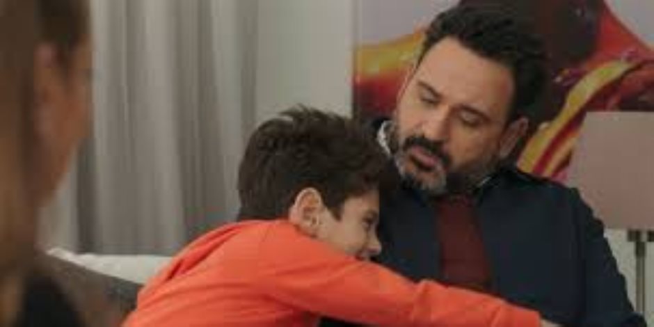 مسلسل بابا جه الحلقة الرابعة.. الطفل زياد صور هشام وهو يتحدث مع نهى في بيتهم مسلسل بابا جه الحلقة الرابعة.. الطفل زياد صور هشام وهو يتحدث مع نهى في بيتهم