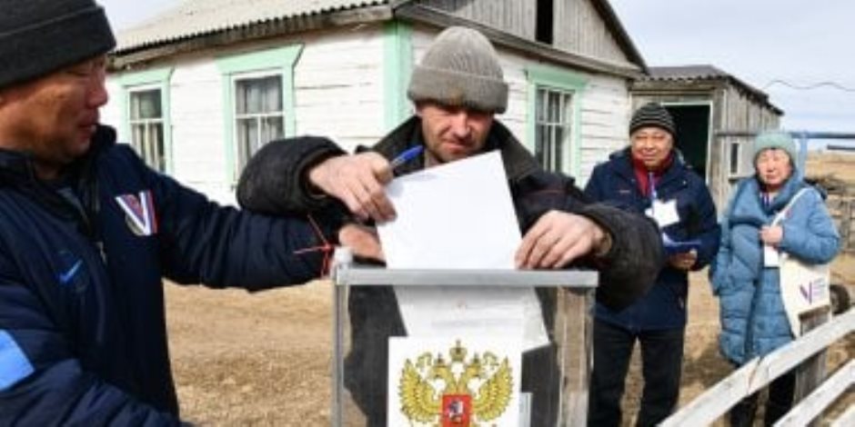 لجنة الانتخابات الروسية: نسبة إقبال الناخبين فى انتخابات الرئاسة 60% حتى الآن