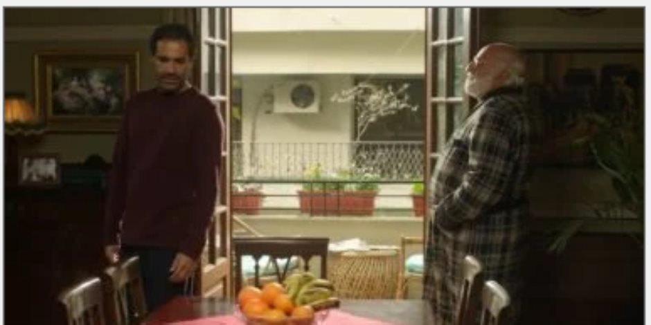 مسلسل فراولة.. نقاش بين إبراهيم ووالده حول تصرفات زوجته مع لارا