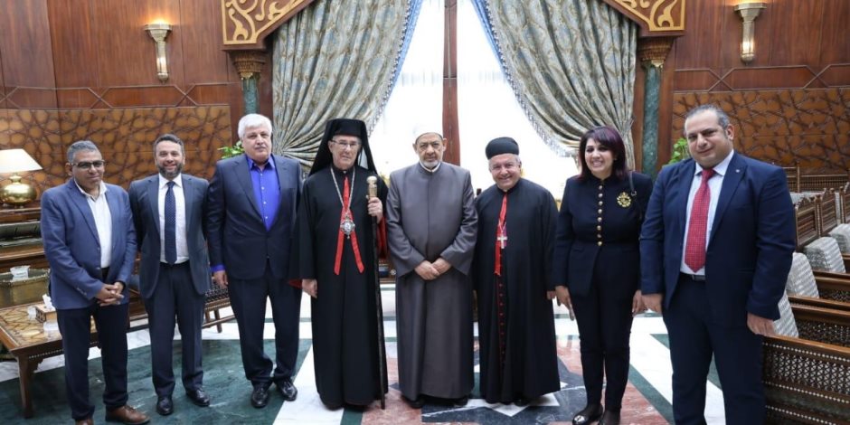 شيخ الأزهر يستقبل أسقف الإسكندرية للأرمن الكاثوليك ورئيس أساقفة الطائفة المارونية للتهنئة بحلول عيد الفطر المبارك 
