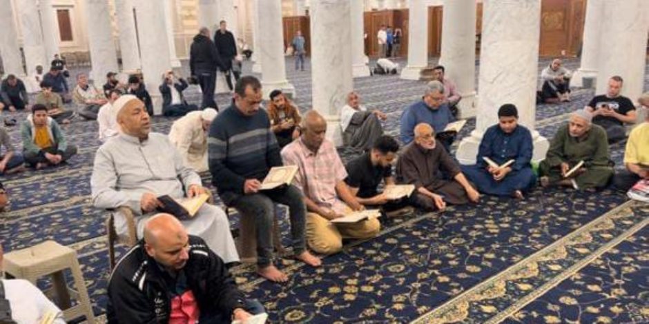 بمشاركة 16 قارئا.. ختام الختمة القرآنية المرتلة بمسجد السيدة زينب مساء اليوم عقب صلاة العشاء