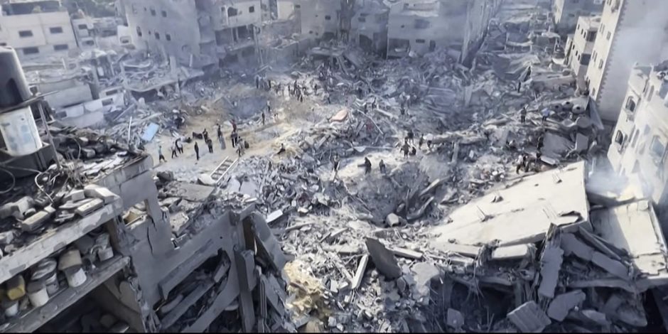 خبير فلسطينى لـ التاسعة: موافقة حماس على الصفقة يجعل الموقف الإسرائيلى حرجا