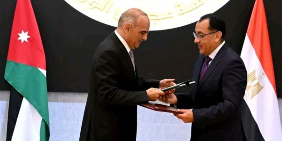 رئيس وزراء الأردن: نقلت للرئيس السيسي رسالة شكر على جهود مصر لوقف إطلاق النار بغزة