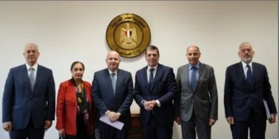 الخارجية المصرية تستضيف جلسة مباحثات موسعة مع وزير الهجرة واللجوء اليونانى