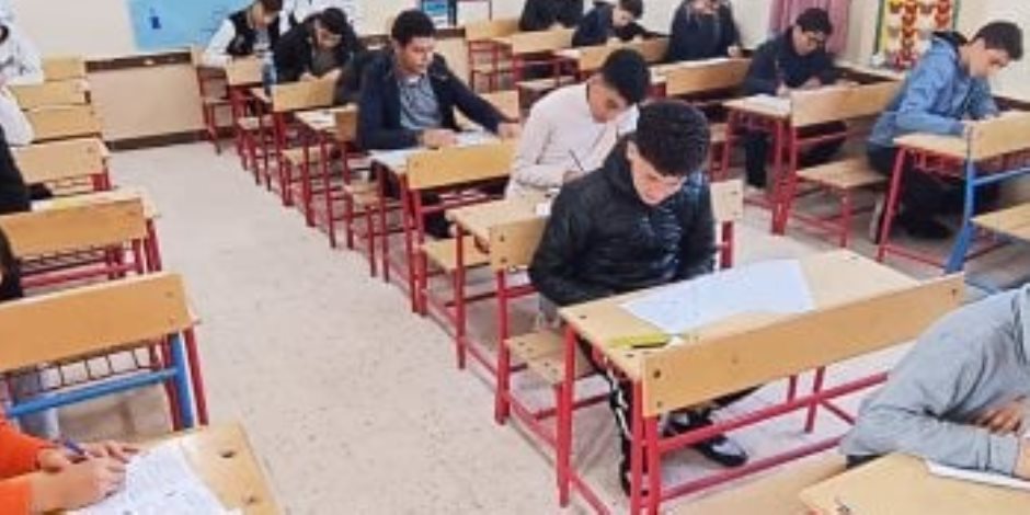 غدا.. طلاب الشهادة الإعدادية بالقاهرة يؤدون امتحانى الإنجليزى والكمبيوتر 