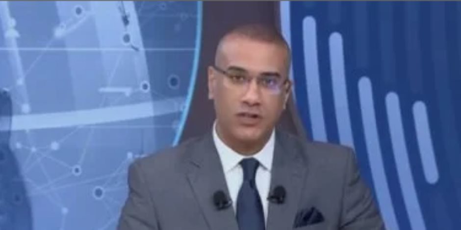 رسالة مؤثرة من مذيع "القاهرة الإخبارية" عن مأساة قطاع غزة (فيديو)