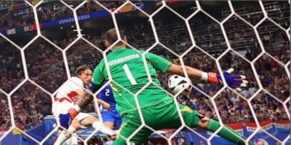 كرواتيا ضد إيطاليا.. مودريتش يهدر ركلة جزاء ويسجل بعدها بدقيقة "فيديو"