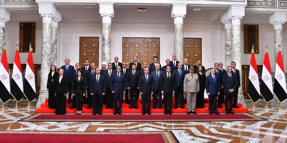 الرئيس السيسى يشهد أداء الوزراء الجدد ونوابهم اليمين الدستورية
