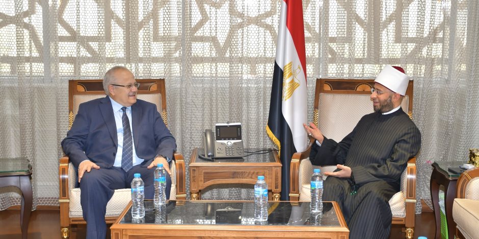 وزير الأوقاف يستقبل رئيس جامعة القاهرة ونائب الأمين العام لمجلس العلماء الإندونيسي