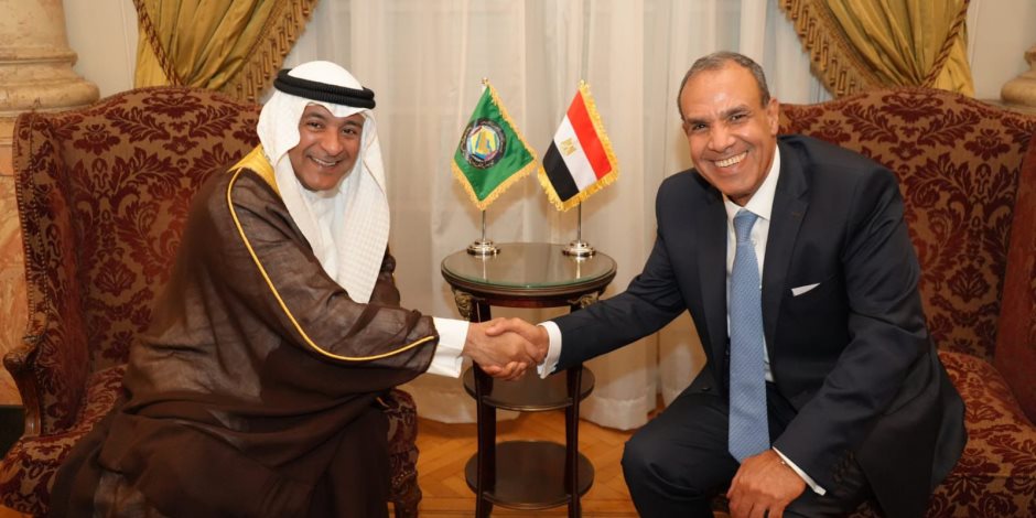 وزير الخارجية والهجرة وشئون المصريين بالخارج يستقبل أمين عام مجلس التعاون الخليجي