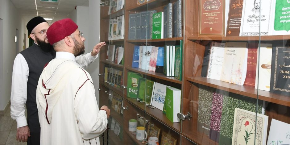 وزير الأوقاف يوجه بتيسير إجراءات اختيار أمهر الأساتذة في علوم القرآن للمساعدة في رسم المصحف بتتارستان