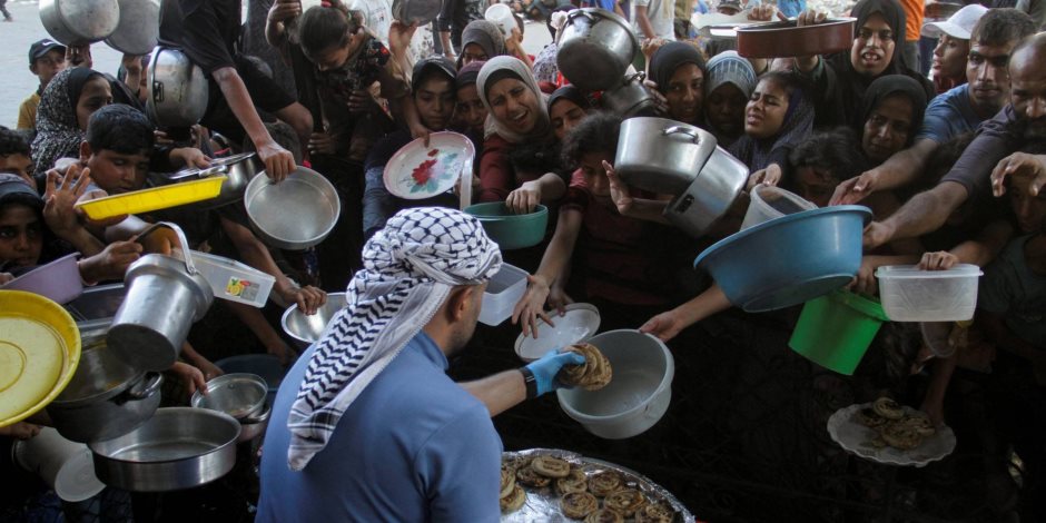 تحت مزاعم تنسيق الجهود الإنسانية.. الاحتلال الإسرائيلي يستحدث منصبا جديدا لضابط فى قطاع غزة