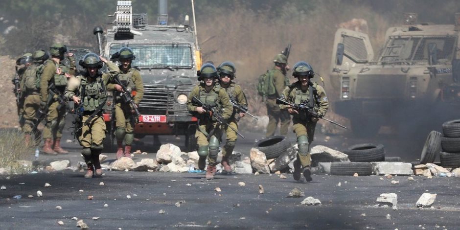 إعلام فلسطينى: جيش الاحتلال يقصف منزلين سكنيين بمخيم النصيرات وسط قطاع غزة إعلام فلسطينى: جيش الاحتلال يقصف منزلين سكنيين بمخيم النصيرات وسط قطاع غزة