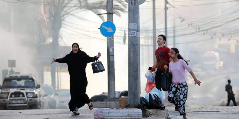 إعلام فلسطينى: 10 شهداء إثر قصف مدفعى إسرائيلى لمدرسة تؤوى نازحين بالنصيرات