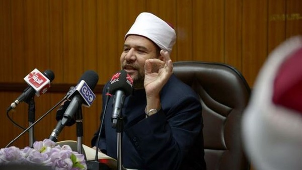 جمعة يوافق على ايفاد 51 من الأئمة والقراء لمختلف دول العالم جمعة يوافق على ايفاد 51 من الأئمة والقراء لمختلف دول العالم